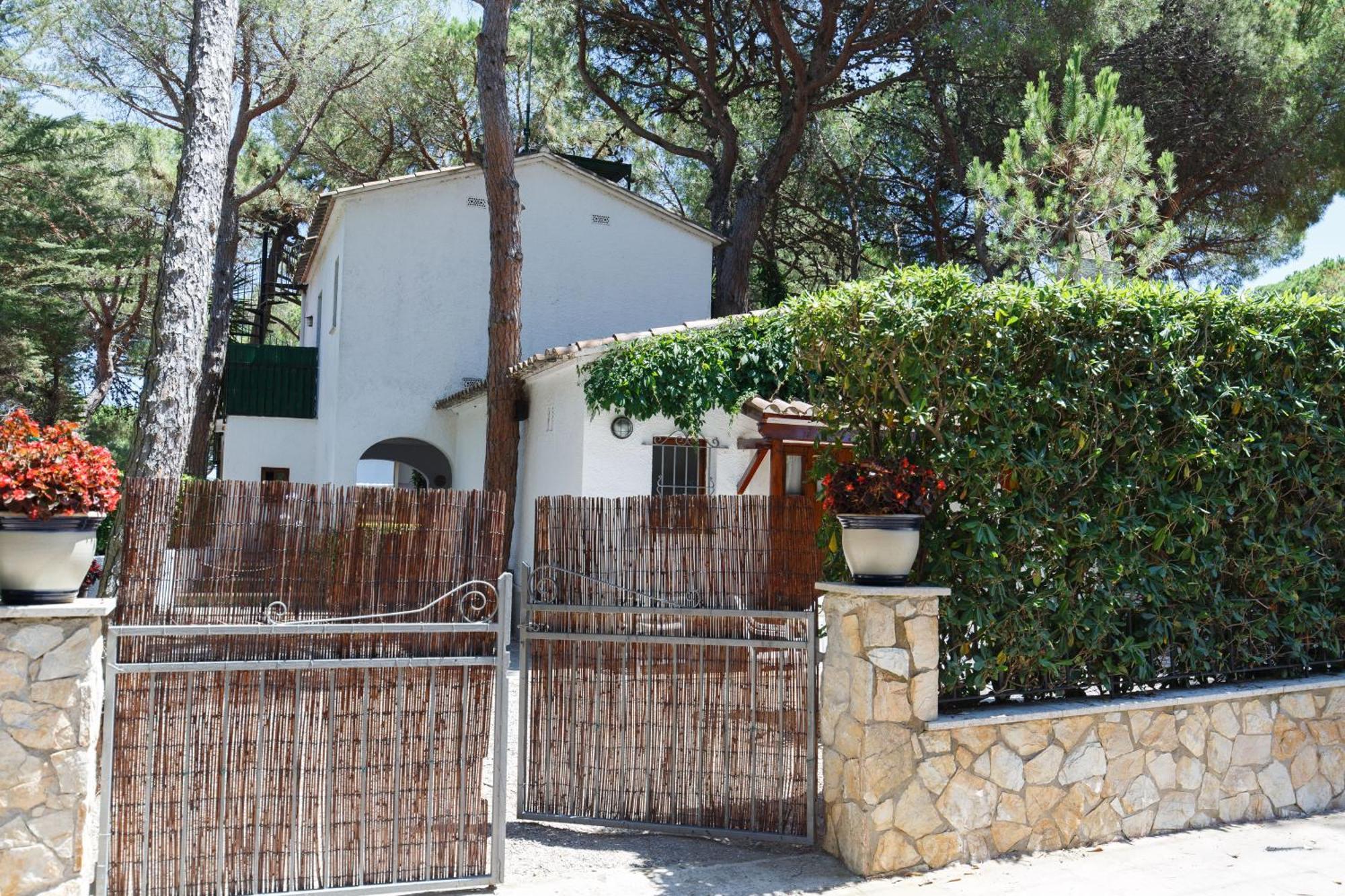 Calsina Bax 2H Villa Pals Bagian luar foto